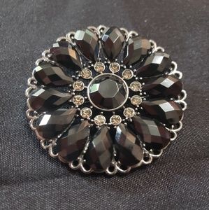 Premier Design Crochet Pin and Spring Ring Closure